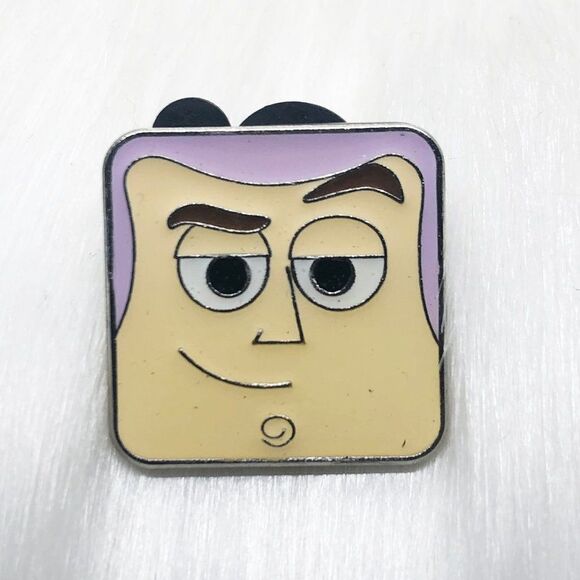 🔮 5/$25‎ Disney Toy Story Buzz Lightyear Pin - Picture 1 of 3